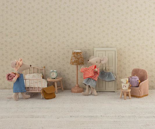 Knitted Sweater & Skirt | Big Sister Mouse