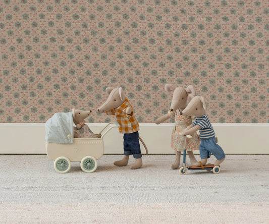 Pram with Baby Mouse | Mint