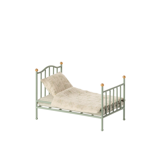 Vintage Single Bed For Mouse | Mint
