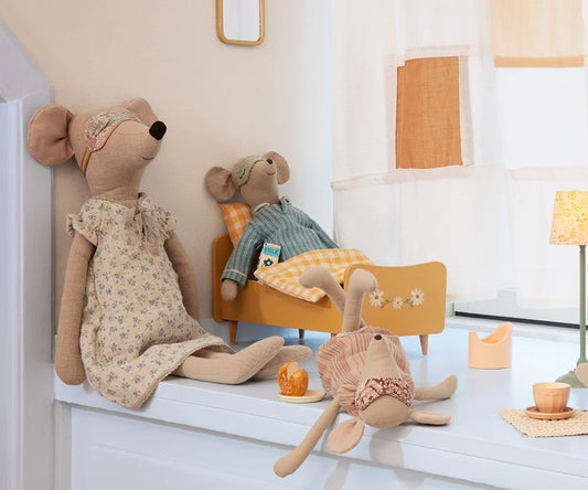 Medium Mouse In Nightgown