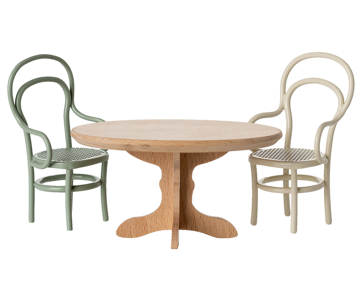Oval Dining Table