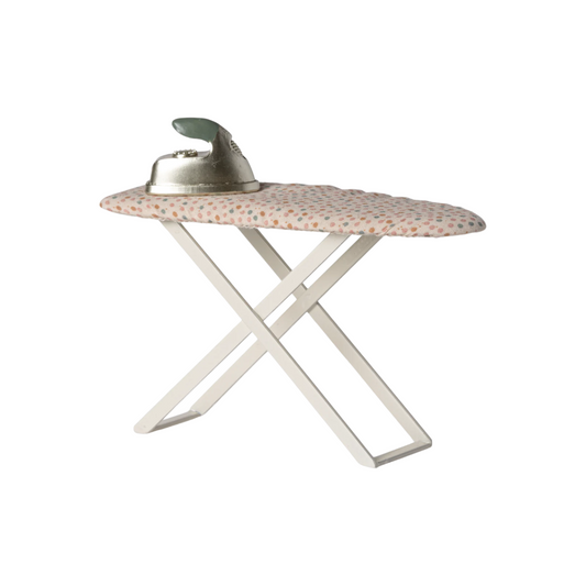 Iron & Ironing Board | Mouse