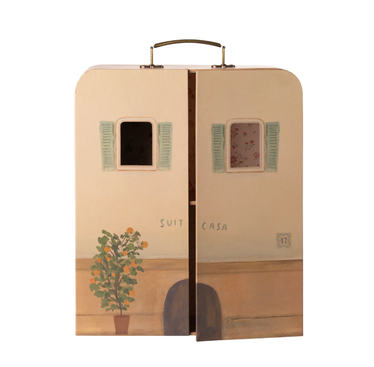 SuitCasa Mouse House