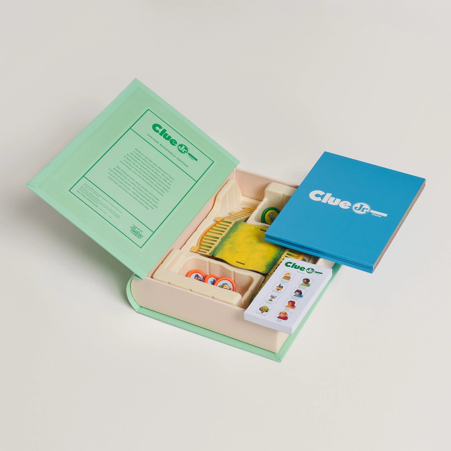 Clue Junior Vintage Bookshelf Edition