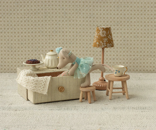 Little Sister in Daybed | Blue