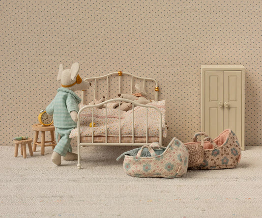 Vintage Bed For Mouse | Off White