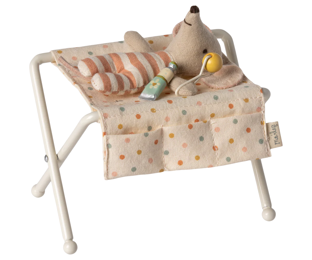Baby Mouse Nursery Table | Off White