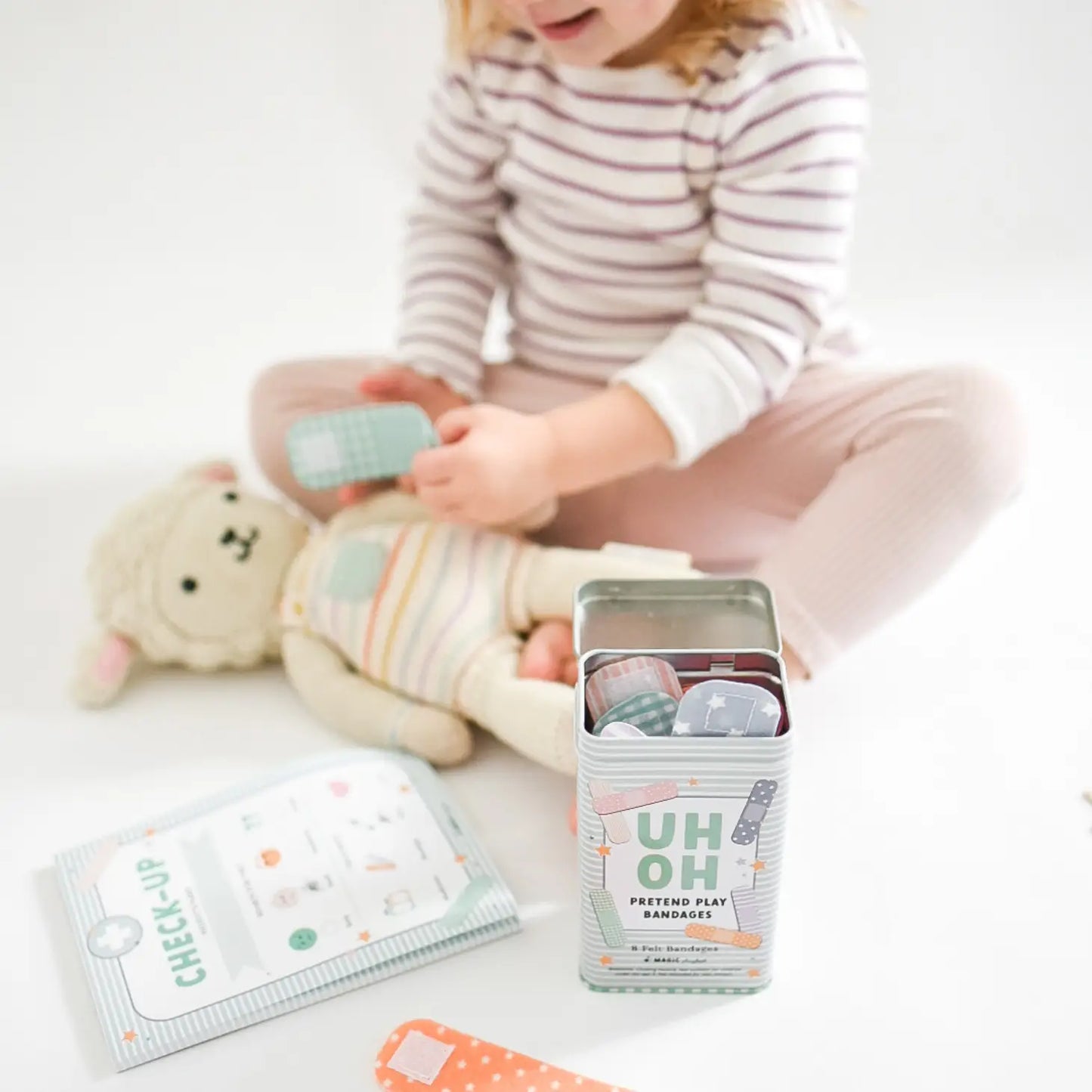 Pretend Play Bandages & Tin