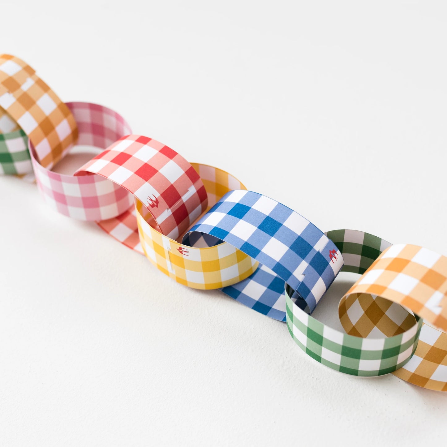 Gingham Paper Chain Craft Kit